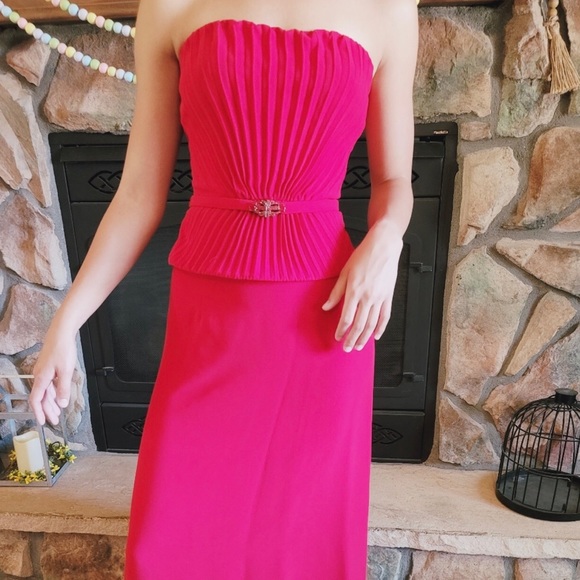 Kay Unger Dresses Kay Unger Apple Red 2 Piece Halter And Maxi Skirt